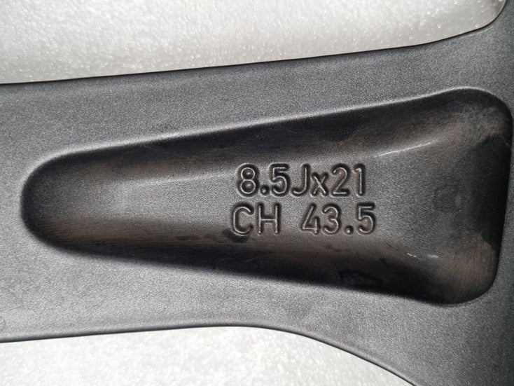 Load image into Gallery viewer, Genuine Range Rover Sport 2024 Model 21 Inch Alloy Wheels Set of 4