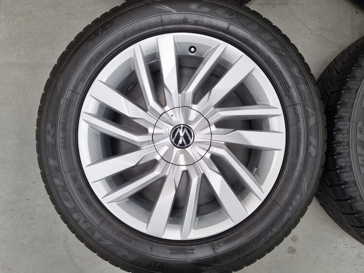 Load image into Gallery viewer, Genuine Volkswagen Touareg CR 19 Inch Wheels and Tyres Set of 4