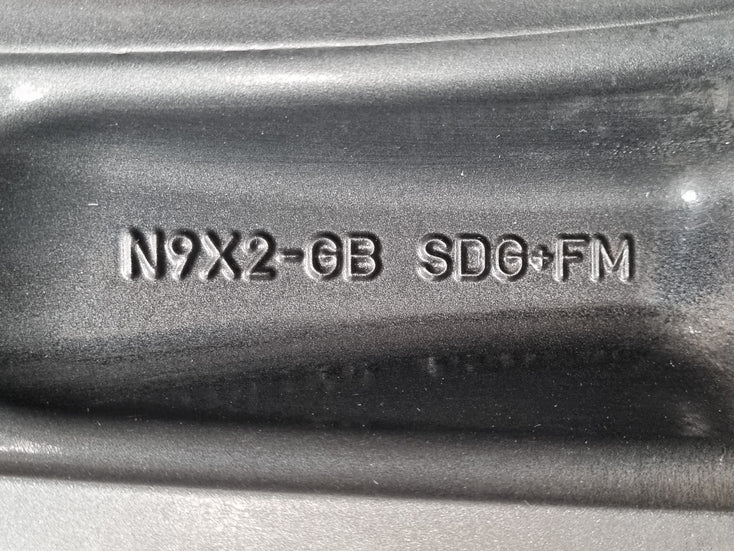 Load image into Gallery viewer, Genuine Range Rover Sport 22 Inch 2023 Model Wheels and Tyres Set of 4