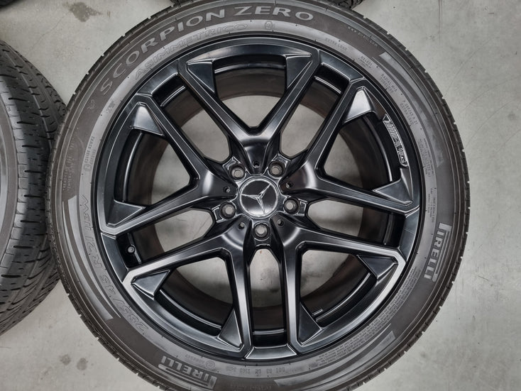 Load image into Gallery viewer, Genuine Mercedes Benz AMG G63 21 Inch Black Wheels and Tyres Set of 4