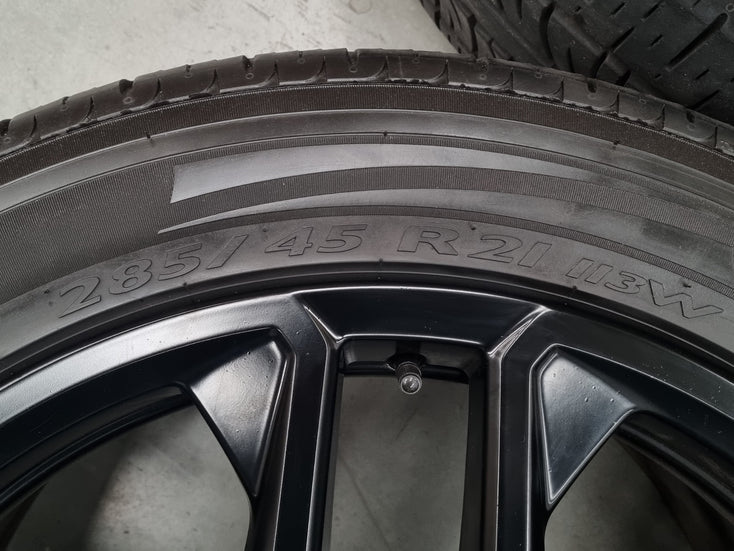 Load image into Gallery viewer, Genuine Mercedes Benz AMG G63 21 Inch Black Wheels and Tyres Set of 4
