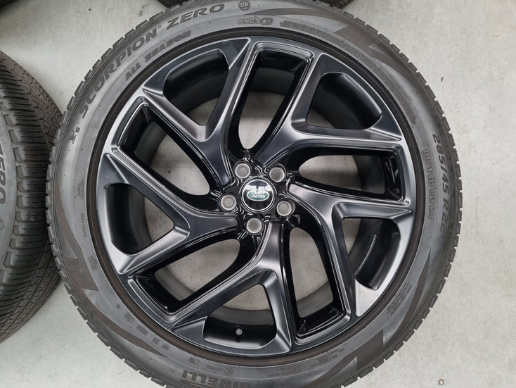 Load image into Gallery viewer, Genuine Range Rover Sport 22 Inch 2024 Model Wheels and Tyres Set of 4