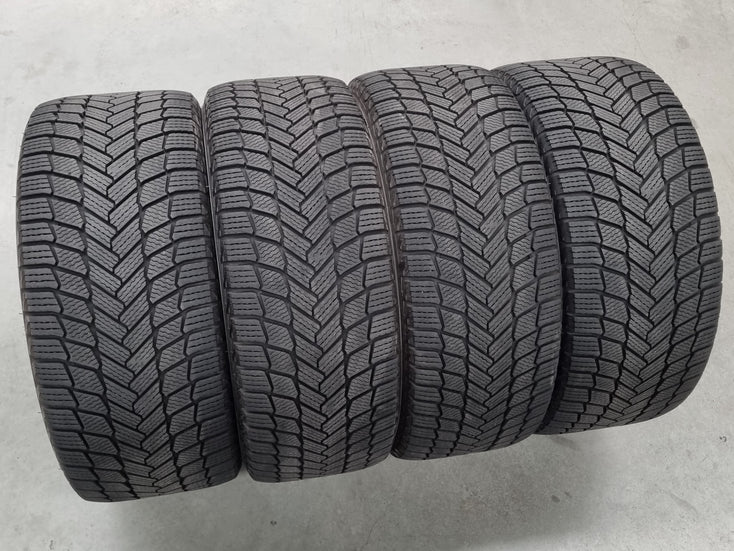 Load image into Gallery viewer, Genuine BMW 8 Series G14 G15 G16 Style 727M 19 Inch Wheels and Winter Snow Tyres Set of 4