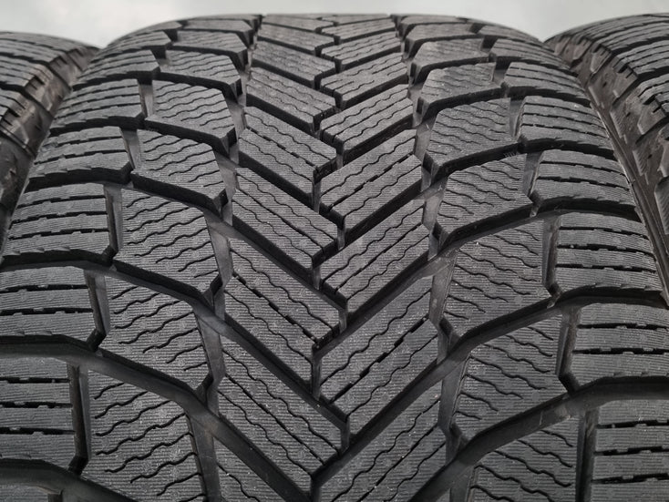 Load image into Gallery viewer, Genuine BMW 8 Series G14 G15 G16 Style 727M 19 Inch Wheels and Winter Snow Tyres Set of 4