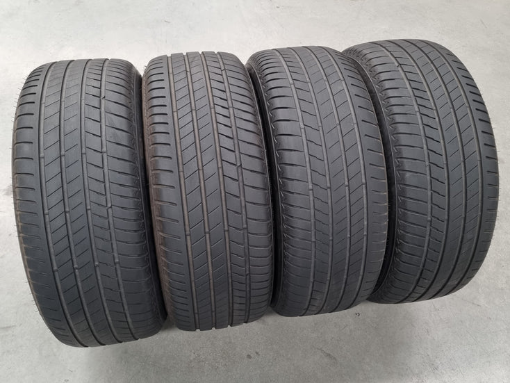 Load image into Gallery viewer, Genuine BMW X7 G07 Style 750 20 Inch Wheels and Tyres Set of 4