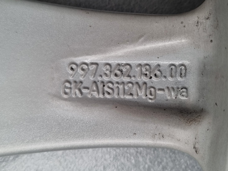 Load image into Gallery viewer, Genuine Porsche 911 997 Carrera 18 Inch Wheels and Tyres Set of 4