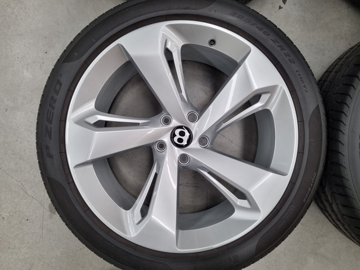 Load image into Gallery viewer, Genuine Bentley Bentayga Silver 22 Inch Forged Wheels and Tyres Set of 4
