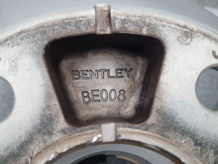 Load image into Gallery viewer, Genuine Bentley Bentayga Silver 22 Inch Forged Wheels and Tyres Set of 4