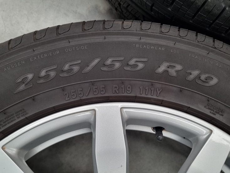 Load image into Gallery viewer, Genuine Porsche Cayenne 2022 Sport 19 Inch Wheels and Tyres Set of 4