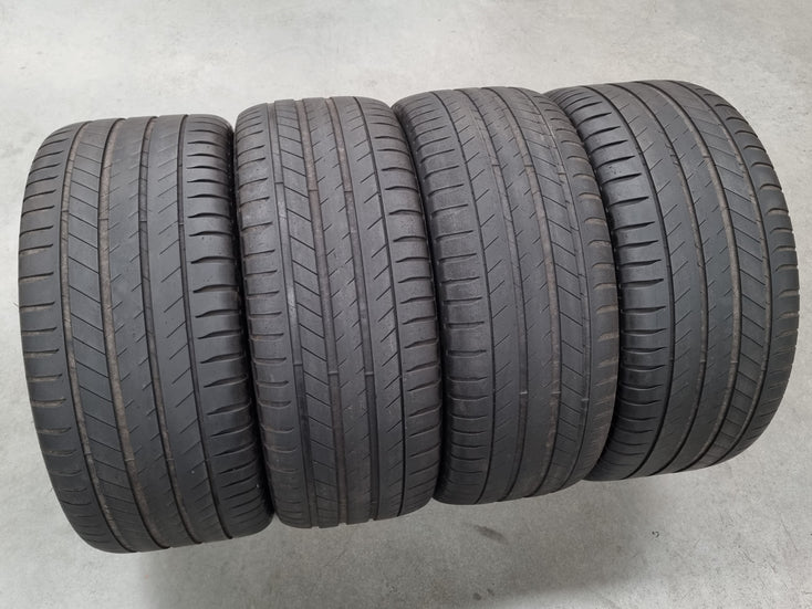 Load image into Gallery viewer, Genuine Porsche Macan Classic 21 Inch Satin Grey Wheels and Tyres Set of 4