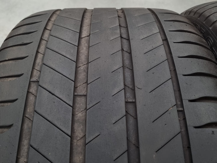 Load image into Gallery viewer, Genuine Porsche Macan Classic 21 Inch Satin Grey Wheels and Tyres Set of 4