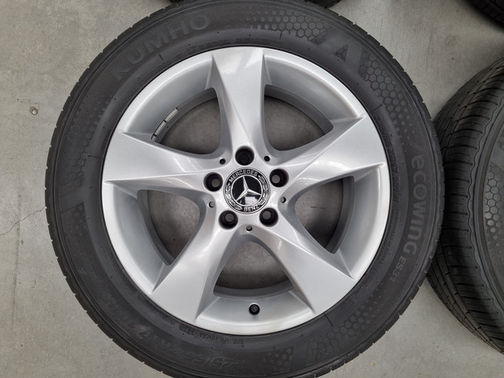 Load image into Gallery viewer, Genuine Mercedes Benz V-Class Viano Vito 17 Inch Wheels and Tyres Set of 4