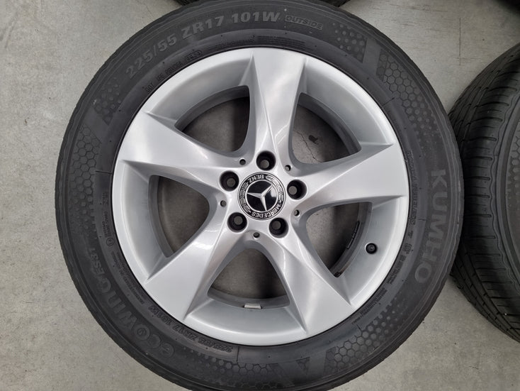 Load image into Gallery viewer, Genuine Mercedes Benz V-Class Viano Vito 17 Inch Wheels and Tyres Set of 4