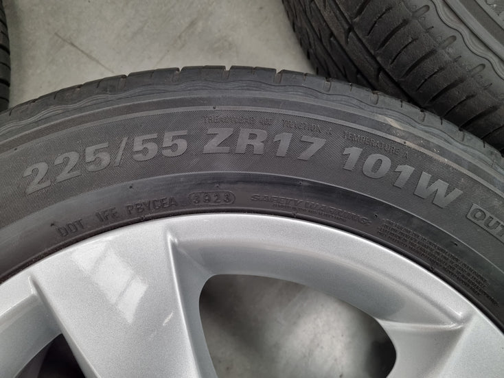 Load image into Gallery viewer, Genuine Mercedes Benz V-Class Viano Vito 17 Inch Wheels and Tyres Set of 4