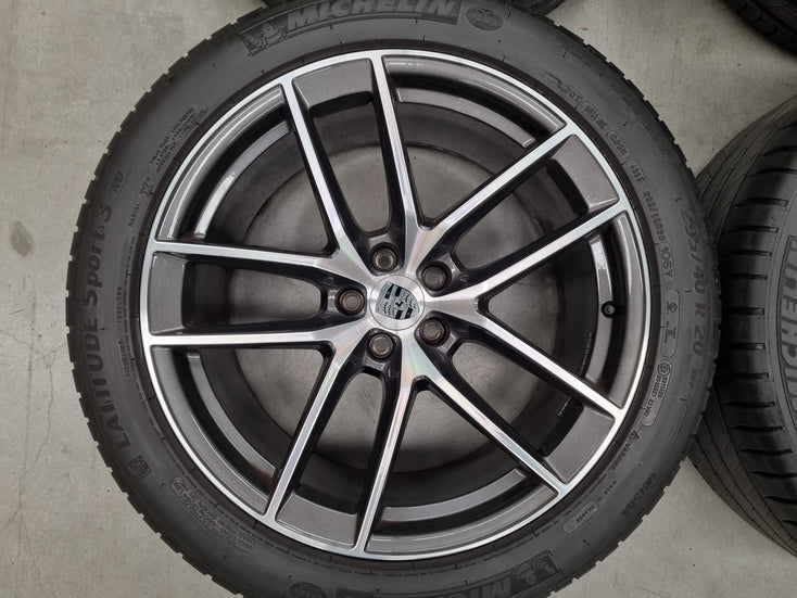 Load image into Gallery viewer, Genuine Porsche Macan S Model 20 Inch Wheels and Tyres Set of 4