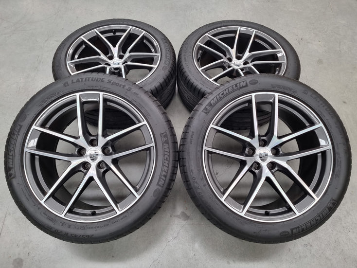 Load image into Gallery viewer, Genuine Porsche Macan S Model 20 Inch Wheels and Tyres Set of 4