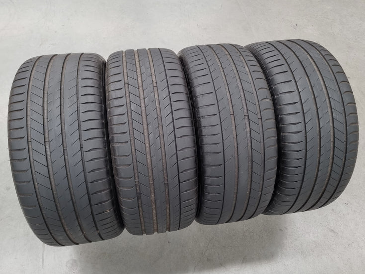 Load image into Gallery viewer, Genuine Porsche Macan S Model 20 Inch Wheels and Tyres Set of 4