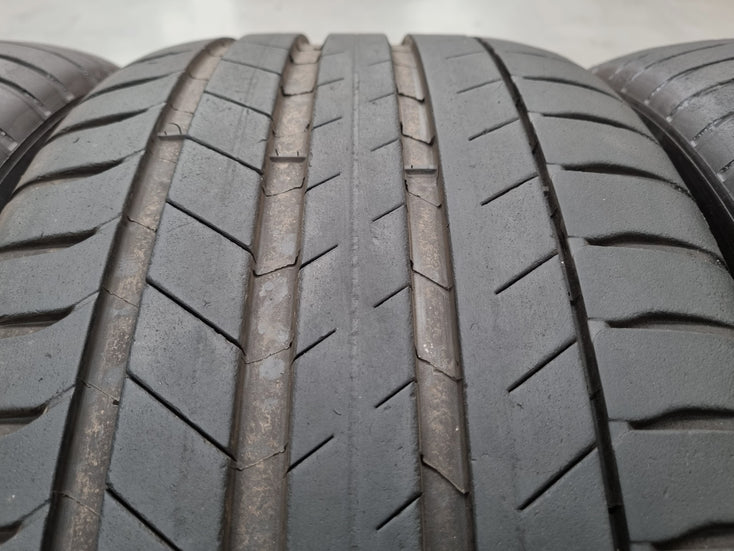Load image into Gallery viewer, Genuine Porsche Macan S Model 20 Inch Wheels and Tyres Set of 4