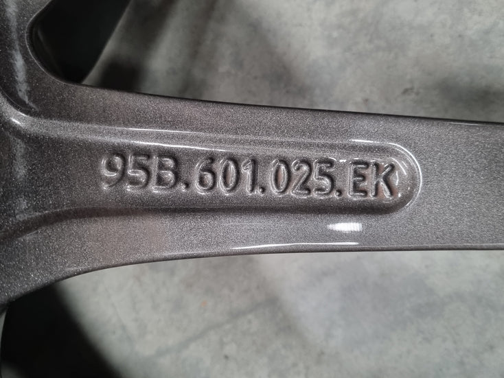 Load image into Gallery viewer, Genuine Porsche Macan S Model 20 Inch Wheels and Tyres Set of 4