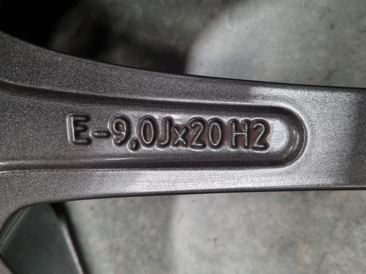 Load image into Gallery viewer, Genuine Porsche Macan S Model 20 Inch Wheels and Tyres Set of 4