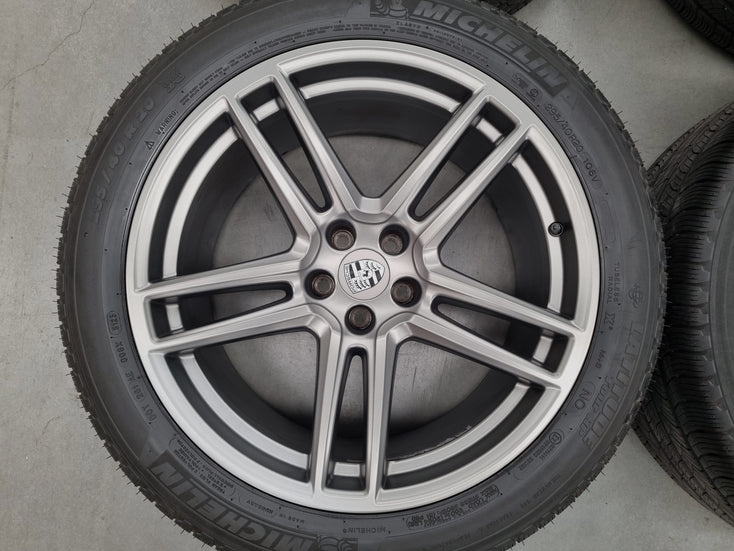 Load image into Gallery viewer, Genuine Porsche Macan 2021 Model 20 Inch Wheels and Tyres Set of 4