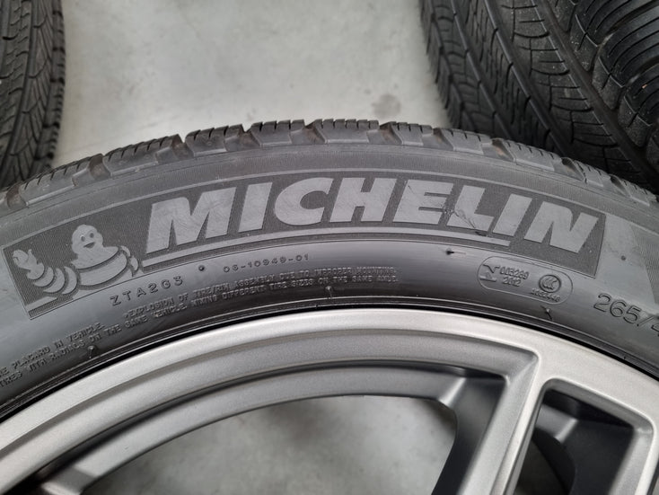Load image into Gallery viewer, Genuine Porsche Macan 2021 Model 20 Inch Wheels and Tyres Set of 4