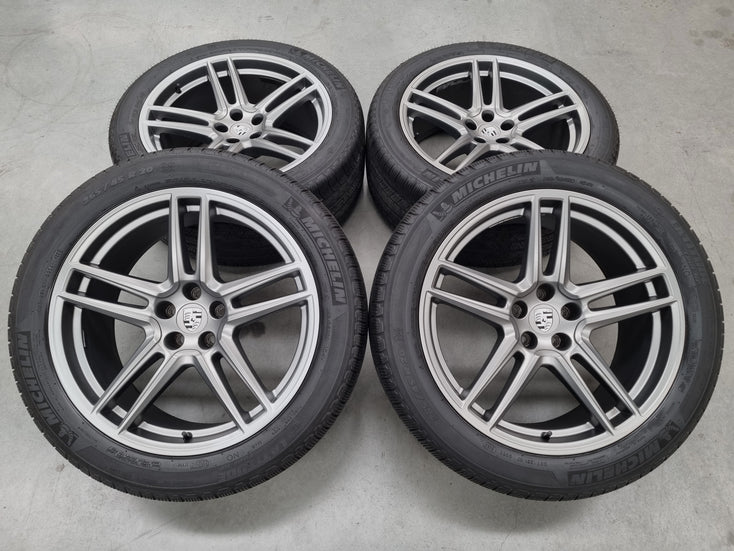 Load image into Gallery viewer, Genuine Porsche Macan 2021 Model 20 Inch Wheels and Tyres Set of 4