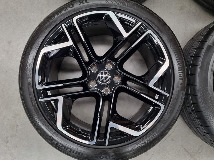 Load image into Gallery viewer, Genuine Volkswagen Tiguan 195TSI 20 Inch R-Line 2025 Model Wheels and Tyres Set of 4