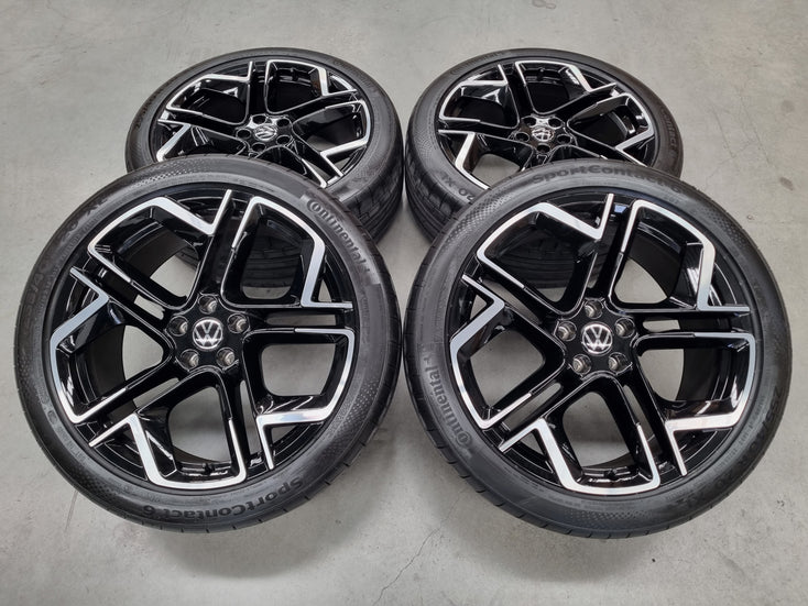 Load image into Gallery viewer, Genuine Volkswagen Tiguan 195TSI 20 Inch R-Line 2025 Model Wheels and Tyres Set of 4