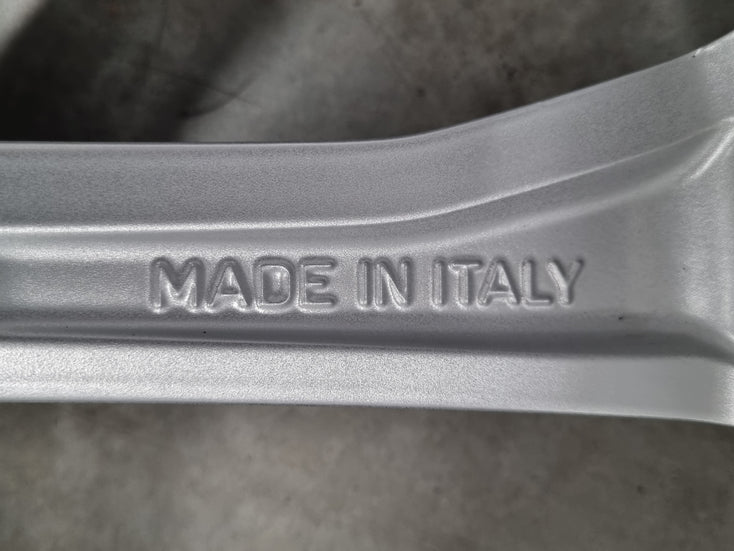 Load image into Gallery viewer, Genuine Porsche Macan 2022 Model 19 Inch Wheels and Tyres Set of 4
