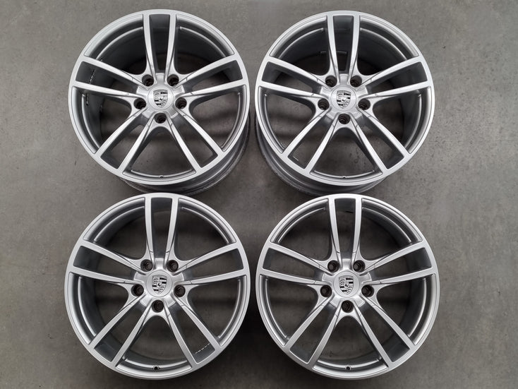 Load image into Gallery viewer, Genuine Porsche Cayenne 2021 Sport 20 Inch Silver Wheels Set of 4
