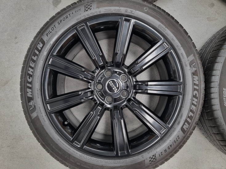 Load image into Gallery viewer, Genuine Range Rover Sport 21 Inch GK6M Black Wheels and Tyres Set of 4