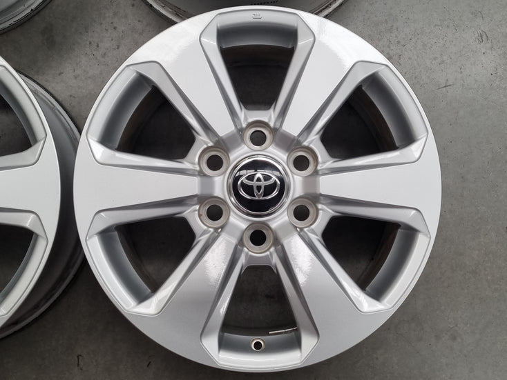 Load image into Gallery viewer, Genuine Toyota Land Cruiser LC300 Silver 18 Inch Wheels Set of 4