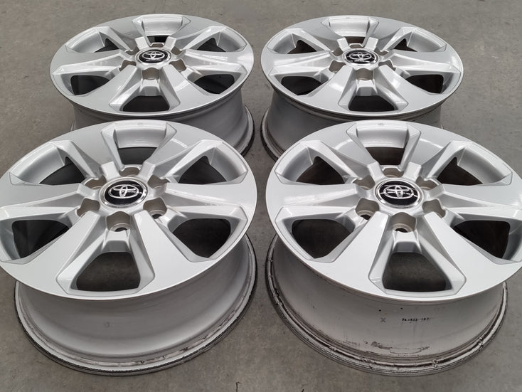 Load image into Gallery viewer, Genuine Toyota Land Cruiser LC300 Silver 18 Inch Wheels Set of 4