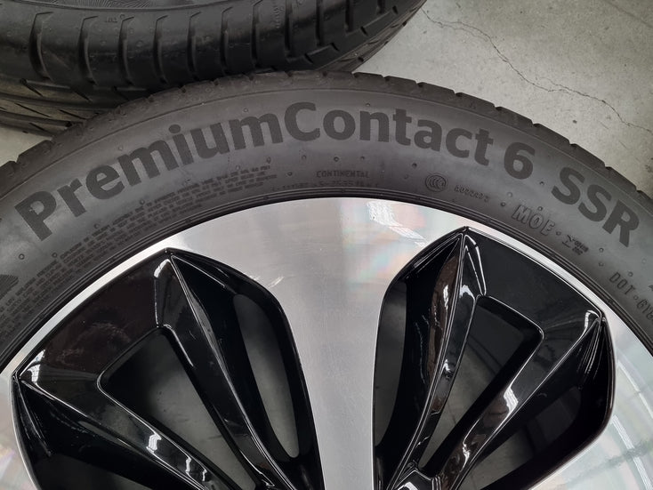 Load image into Gallery viewer, Genuine Mercedes Benz GLA250 H247 19 Inch Wheels and Tyres