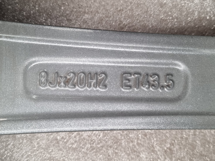Load image into Gallery viewer, Genuine Mercedes Benz GLA45 AMG X156 20 Inch Wheels Set of 4
