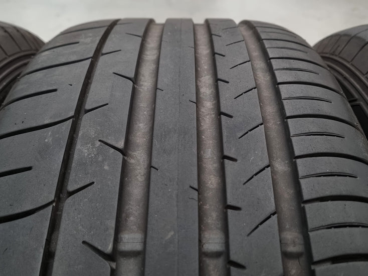 Load image into Gallery viewer, Genuine AUDI Q7 2012 Model 4L 18 Inch Wheels and Tyres Set of 4