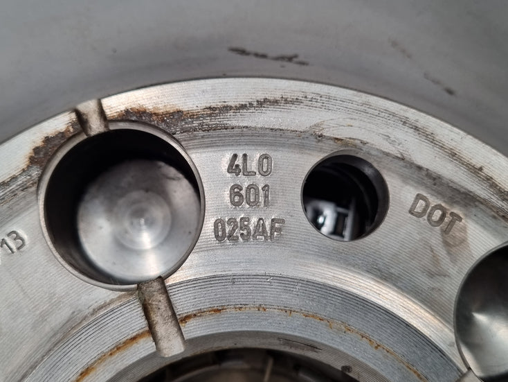 Load image into Gallery viewer, Genuine AUDI Q7 2012 Model 4L 18 Inch Wheels and Tyres Set of 4