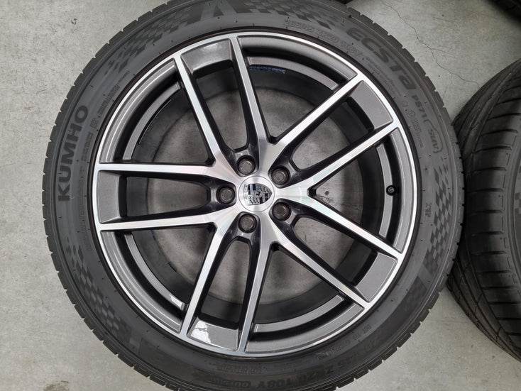 Load image into Gallery viewer, Genuine Porsche Macan S Model 20 Inch Wheels and Tyres Set of 4