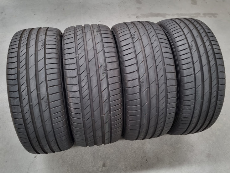 Load image into Gallery viewer, Genuine Porsche Macan S Model 20 Inch Wheels and Tyres Set of 4
