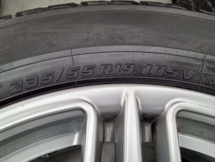 Load image into Gallery viewer, Genuine Porsche Macan 2021 Model 19 Inch Wheels and Tyres Set of 4
