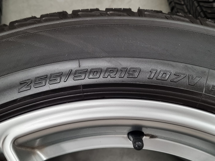 Load image into Gallery viewer, Genuine Porsche Macan 2021 Model 19 Inch Wheels and Tyres Set of 4