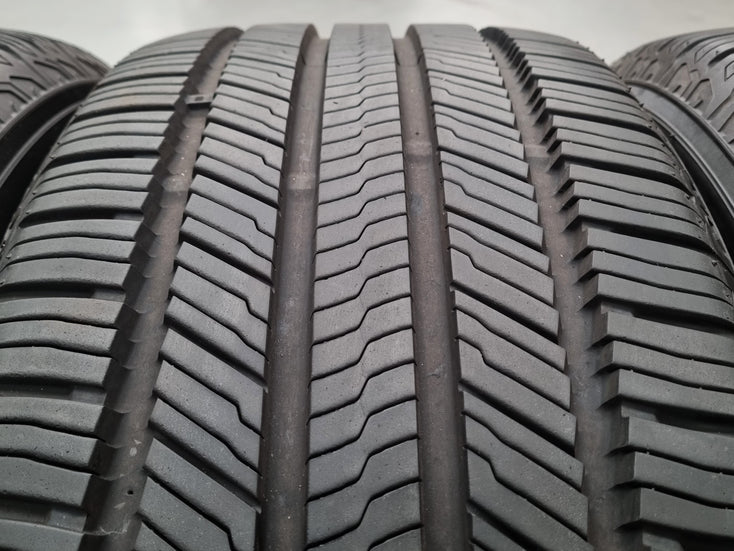 Load image into Gallery viewer, Genuine Porsche Macan 2021 Model 19 Inch Wheels and Tyres Set of 4