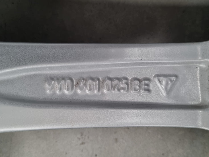 Load image into Gallery viewer, Genuine Porsche Cayenne 9Y Hybrid 20 Inch Wheels and Tyres Set of 4