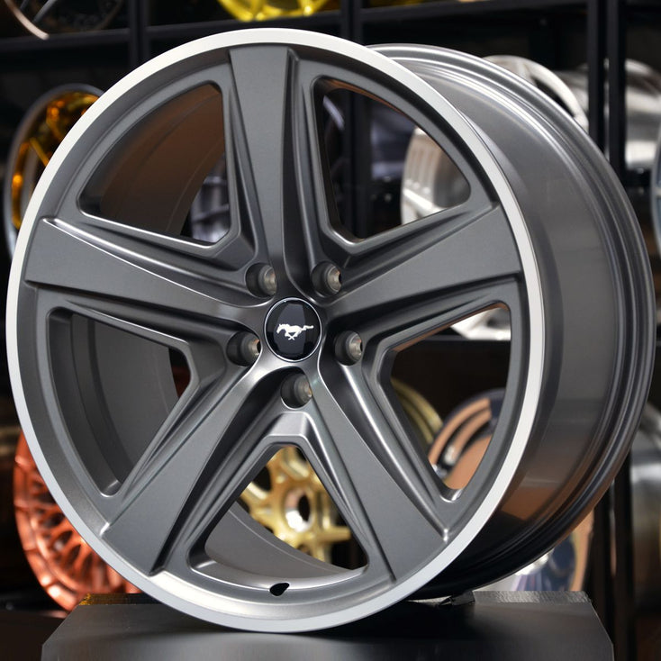 Load image into Gallery viewer, Forged Style 820 Grey Machined Lip 20 Inch Staggered Wheels - Ford Mustang