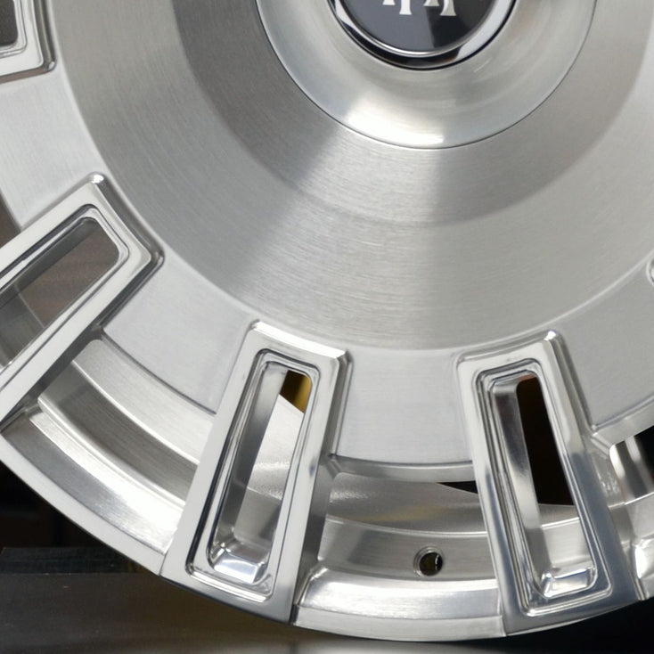Load image into Gallery viewer, Forged Style 887 24 Inch Wheels Brushed Silver - Rolls-Royce Cullinan