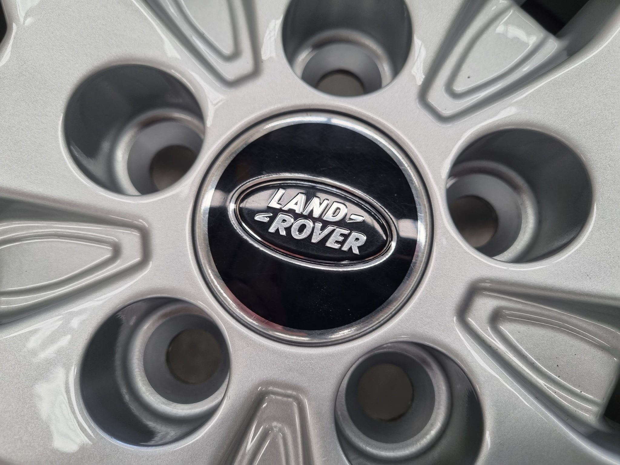 Load image into Gallery viewer, Genuine Range Rover Evoque Silver 20 Inch Alloy Wheels Set of 4
