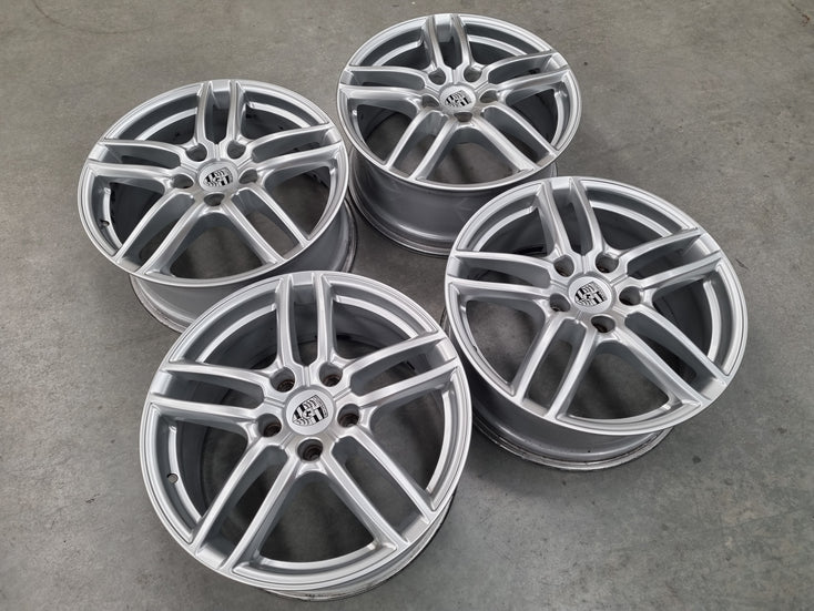 Load image into Gallery viewer, Genuine Porsche Cayenne Turbo Silver 19 Inch Wheels Set of 4