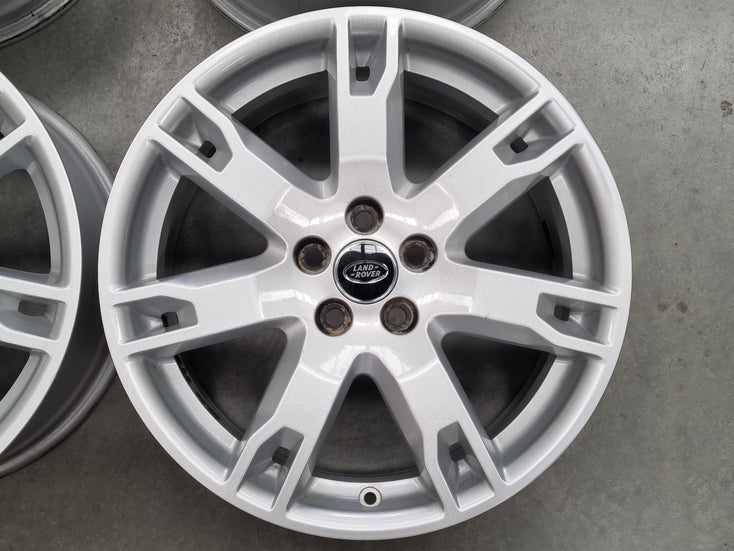Load image into Gallery viewer, Genuine Range Rover Evoque BJ32 18 Inch Alloy Wheels Set of 4