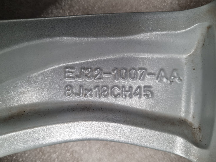 Load image into Gallery viewer, Genuine Range Rover Evoque EJ32 18 Inch Alloy Wheels Set of 4